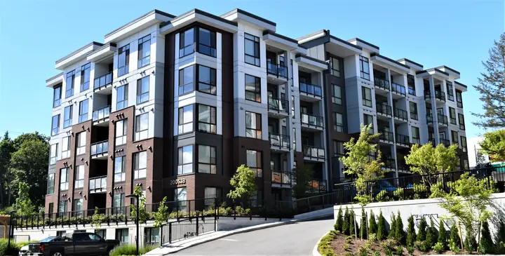 Longboard siding by L2 Group — Duffy Hills, Langley