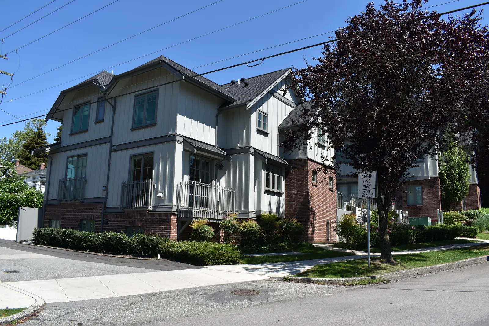 Granville & 59th: townhouse exterior cladding in Vancouver, BC by L2 Group — Cementitious panels